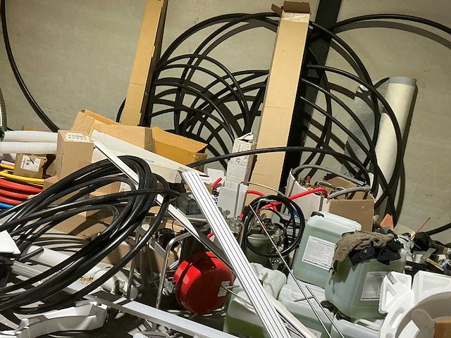 Resterende inhoud van magazijn - afbeelding 34 van  45