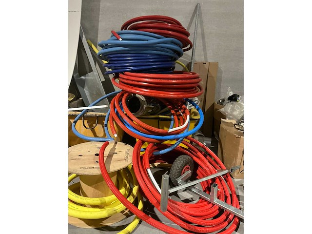 Resterende inhoud van magazijn - afbeelding 42 van  45