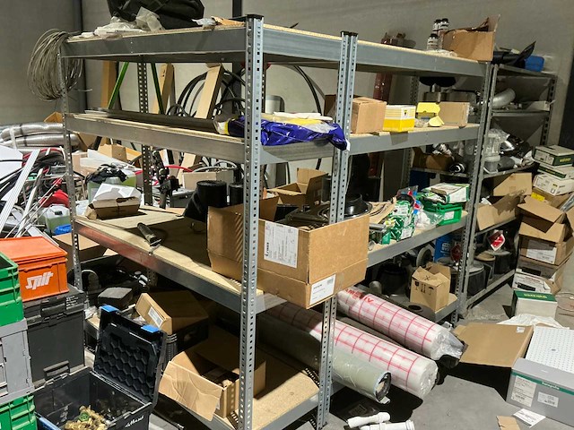 Resterende inhoud van magazijn - afbeelding 44 van  45