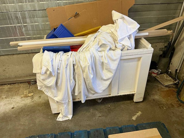 Resterende inhoud werkplaats - afbeelding 7 van  25