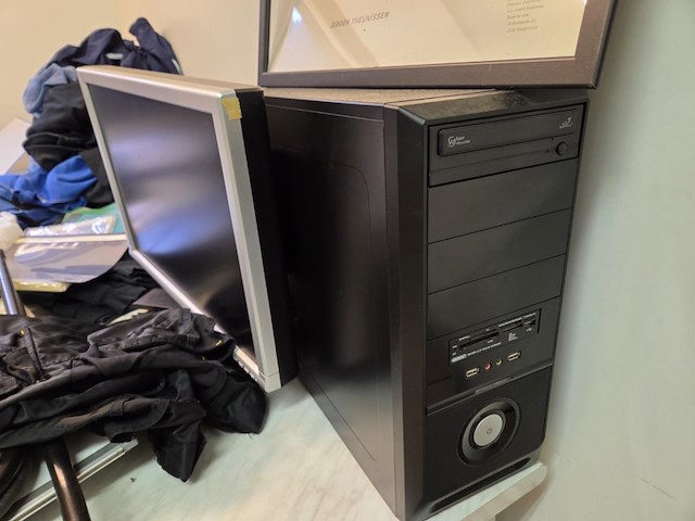 Restinhoud bureauruimte - afbeelding 8 van  20