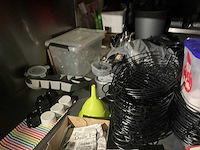 Restinhoud (drank, servies en diversen) - afbeelding 7 van  21