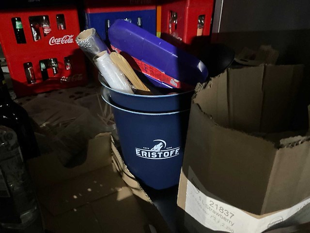 Restinhoud (drank, servies en diversen) - afbeelding 8 van  21