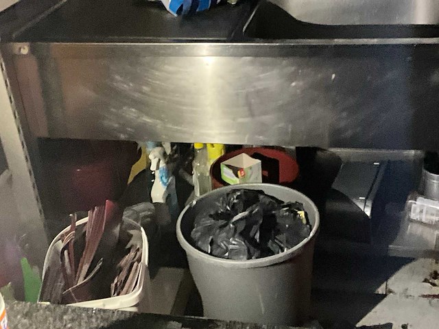 Restinhoud (drank, servies en diversen) - afbeelding 11 van  21