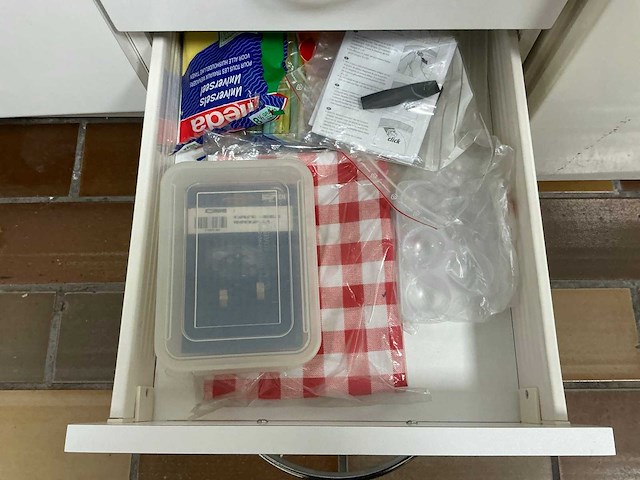 Restinhoud keukenruimte - afbeelding 2 van  13