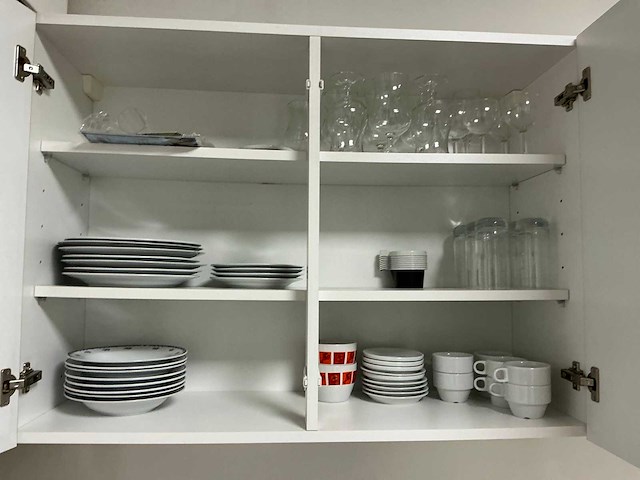 Restinhoud keukenruimte - afbeelding 10 van  13