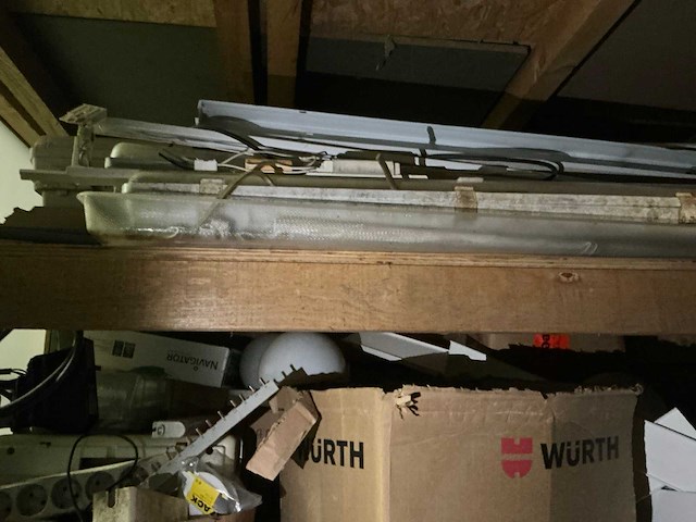 Restinhoud opbergruimte - afbeelding 4 van  21