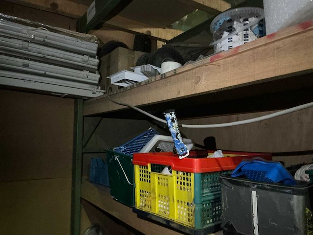 Restinhoud opbergruimte - afbeelding 7 van  21