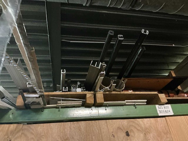 Restinhoud opbergruimte - afbeelding 14 van  21