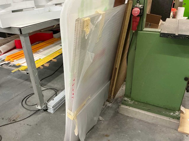 Restinhoud plexi atelier (plaatmateriaal) - afbeelding 43 van  44
