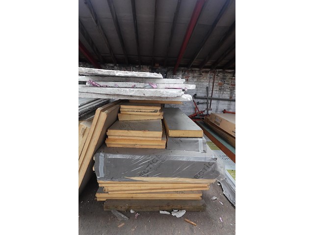 Restinhoud zolderverdiep - afbeelding 15 van  16