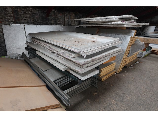 Restinhoud zolderverdiep - afbeelding 16 van  16