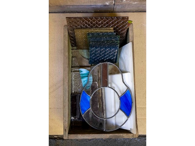 Restjes glas - afbeelding 1 van  4