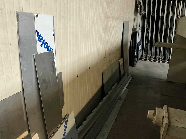 Restpartij aluminium platen en profielen - afbeelding 2 van  19