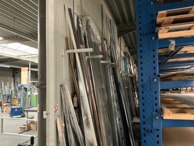 Restpartij aluminium platen en profielen - afbeelding 1 van  19