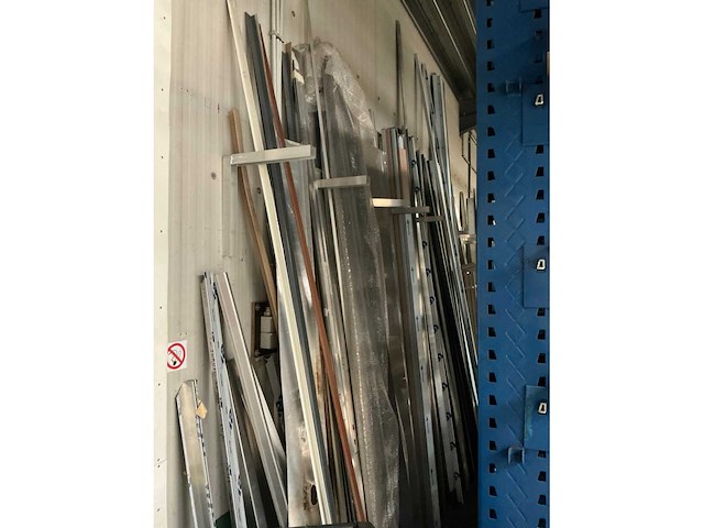 Restpartij aluminium platen en profielen - afbeelding 12 van  19