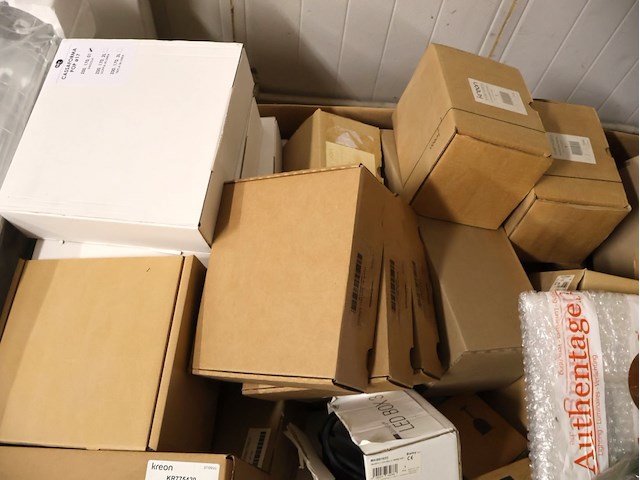 Restpartij diverse componenten - afbeelding 3 van  8