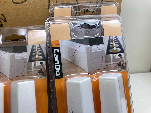 Restpartij olie, cleaners, laminaat kit, bevestigingsmateriaal enzovoorts - afbeelding 3 van  40