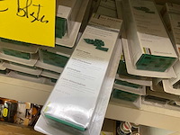 Restpartij olie, cleaners, laminaat kit, bevestigingsmateriaal enzovoorts - afbeelding 5 van  40