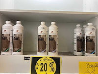 Restpartij olie, cleaners, laminaat kit, bevestigingsmateriaal enzovoorts - afbeelding 12 van  40