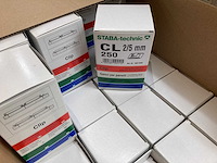 Restpartij olie, cleaners, laminaat kit, bevestigingsmateriaal enzovoorts - afbeelding 28 van  40