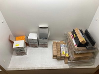 Restpartij olie, cleaners, laminaat kit, bevestigingsmateriaal enzovoorts - afbeelding 30 van  40