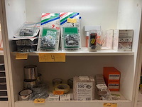 Restpartij olie, cleaners, laminaat kit, bevestigingsmateriaal enzovoorts - afbeelding 33 van  40