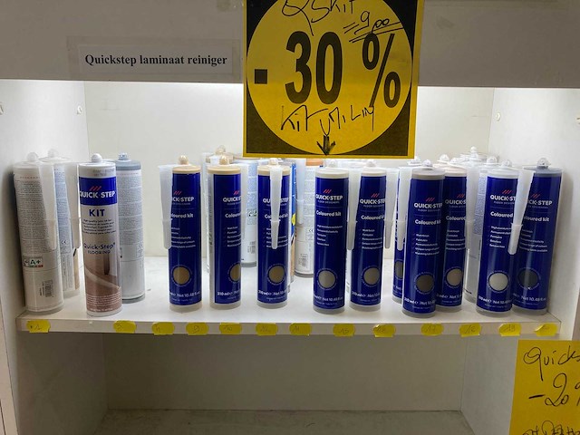 Restpartij olie, cleaners, laminaat kit, bevestigingsmateriaal enzovoorts - afbeelding 38 van  40
