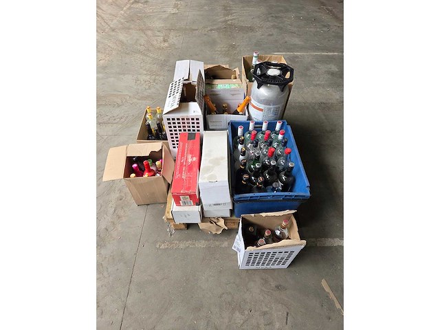 Restpartij sterke dranken - wijn - champagne - afbeelding 2 van  9