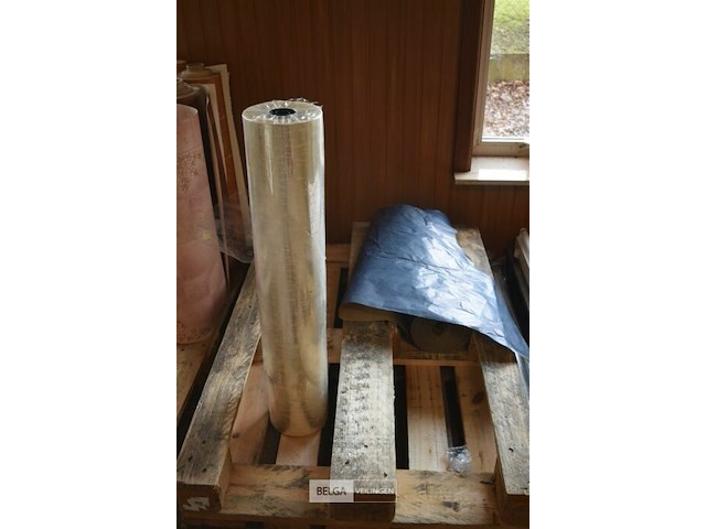 Restrol doorzichtige inpakfolie en 1 restrol inpakpapier - afbeelding 1 van  4