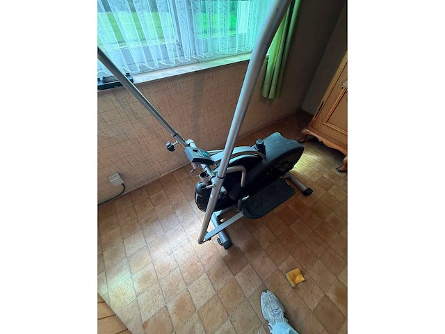 Retourlot 13317 – compacte crosstrainer / elliptical trainer - afbeelding 3 van  5