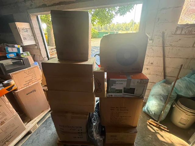 Retourpallet huishoudtoestellen, tuinartikelen & overstocks - afbeelding 1 van  1