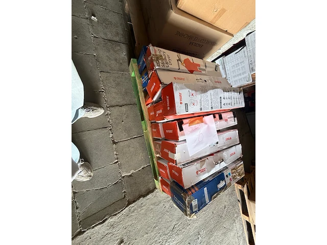 Retourpallet lot 10 - afbeelding 1 van  3