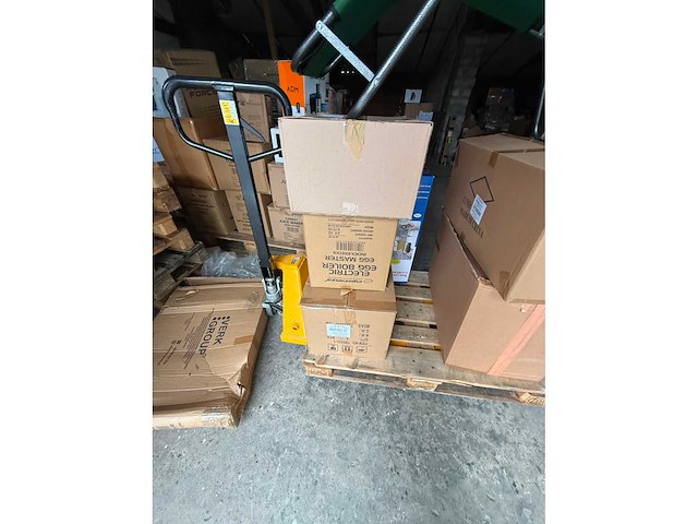 Retourpallet tuinartikelen, huishoudtoestellen & overstock - afbeelding 3 van  7