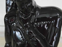 Retro lamp denkende man bij lantaarn - afbeelding 3 van  3