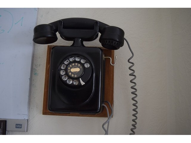 Retro telefoon - afbeelding 1 van  3