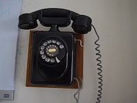 Retro telefoon - afbeelding 1 van  3