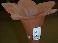 Retro vaas in vorm van lelie 45cm hoog - afbeelding 2 van  2