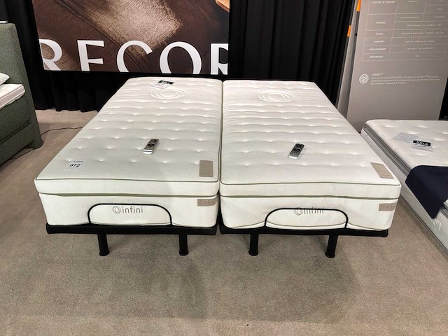 Reverie infinitief omega boxspring elektrisch - afbeelding 1 van  5