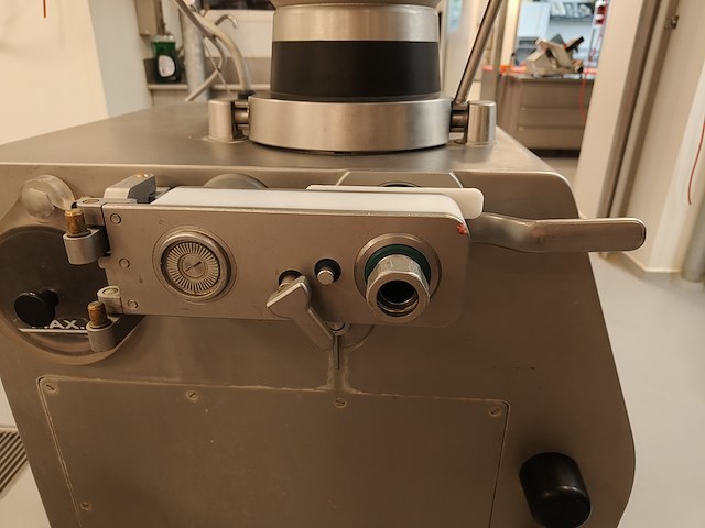 Rex - afbeelding 10 van  22