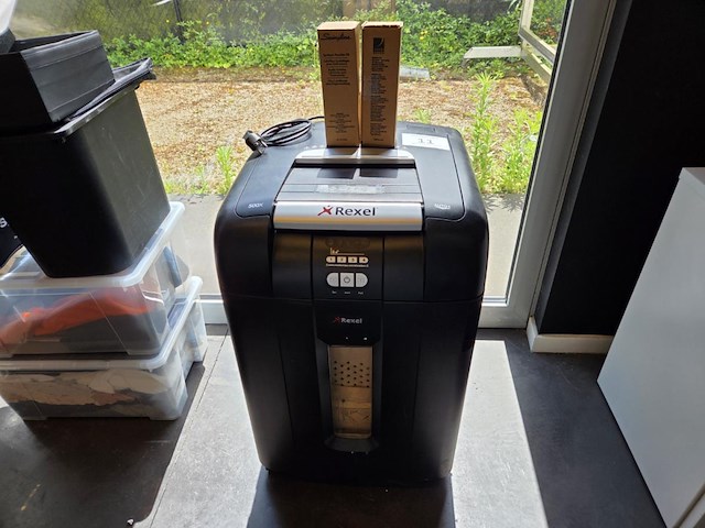 Rexell papierversnipperaar - afbeelding 1 van  4