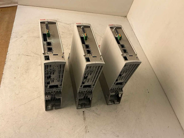 Rexroth hcs01.1e-w0008-a…. frequentieregelaar (3x) - afbeelding 1 van  6