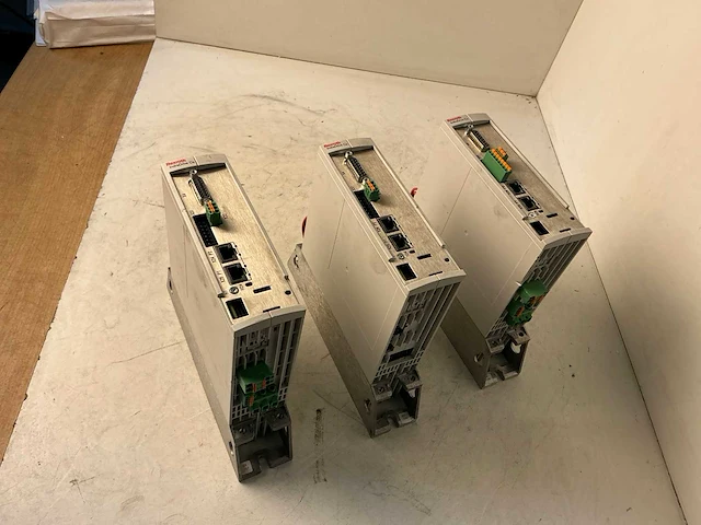 Rexroth hcs01.1e-w0008-a…. frequentieregelaar (3x) - afbeelding 1 van  7