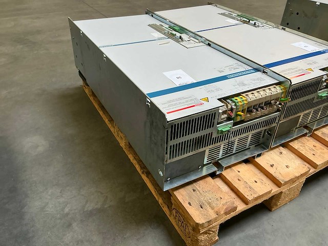 Rexroth indramat diax03 / dkr02 industriële servo aandrijfregelaar - afbeelding 3 van  9