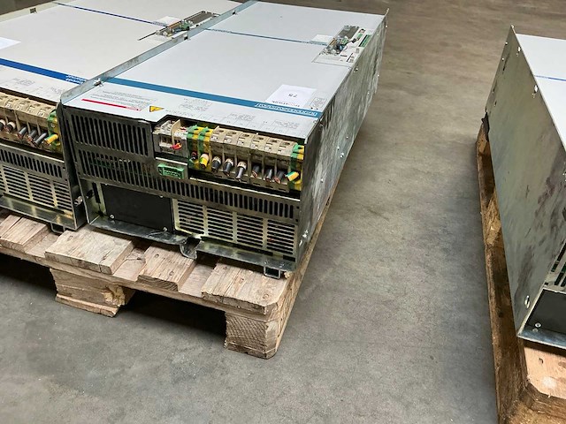 Rexroth indramat diax03 / dkr02 industriële servo aandrijfregelaar - afbeelding 3 van  7