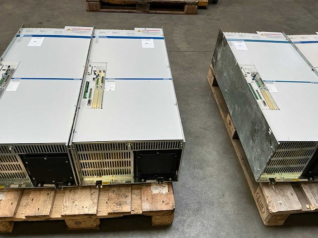 Rexroth indramat diax03 / dkr02 industriële servo aandrijfregelaar - afbeelding 2 van  8