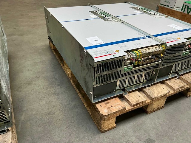 Rexroth indramat diax03 / dkr02 industriële servo aandrijfregelaar - afbeelding 4 van  8