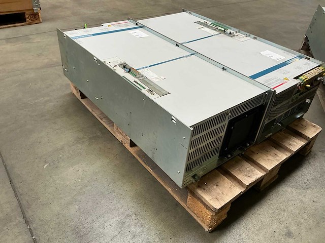 Rexroth indramat diax03 / dkr02 industriële servo aandrijfregelaar - afbeelding 3 van  10