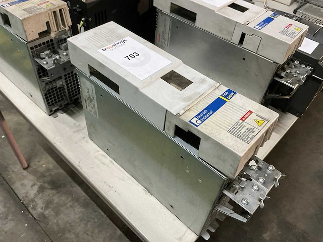 Rexroth indramat dkc11.3-100-7-fw drive controller - afbeelding 1 van  3
