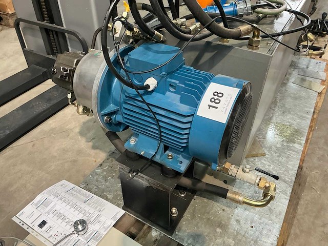 Rexroth oliegroep met variabele pomp + olietank - afbeelding 3 van  6